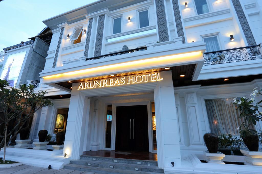 فندق بنوم بنهفي  فندق أرونرياس المظهر الخارجي الصورة